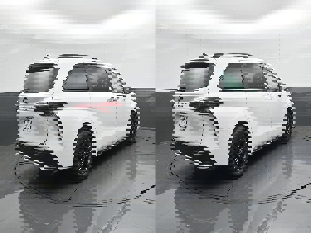 New 2025 Toyota Sienna XSE w/ XSE Premium Package image 2