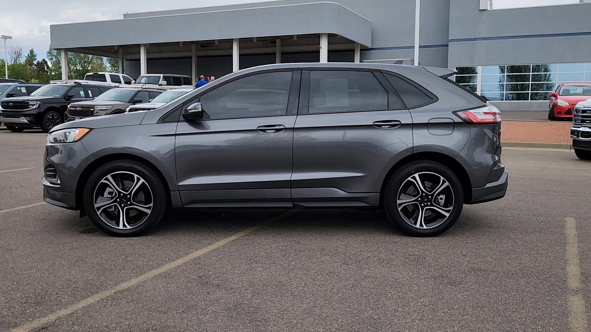 Used 2023 Ford Edge ST AWD/4WD image 25