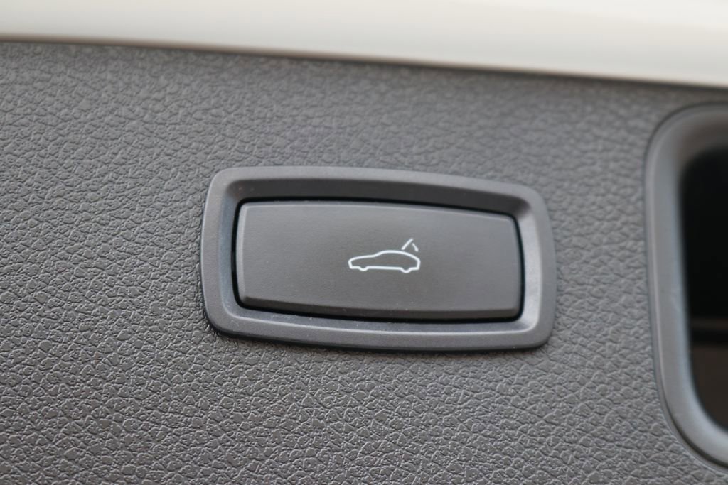 Used 2018 Porsche Macan Sport Edition image 26