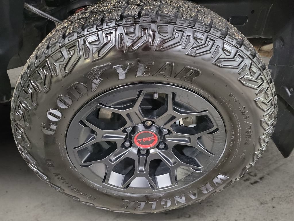 Used 2025 Toyota Tacoma TRD Pro AWD/4WD image 10
