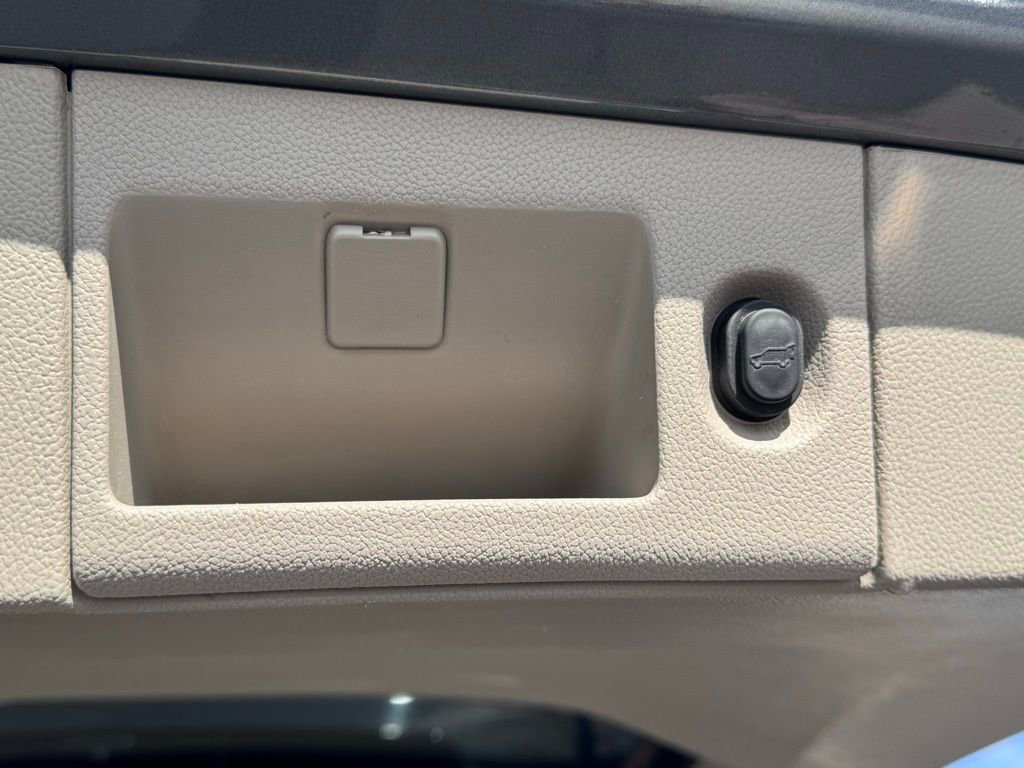 Used 2019 Cadillac Escalade Luxury image 46