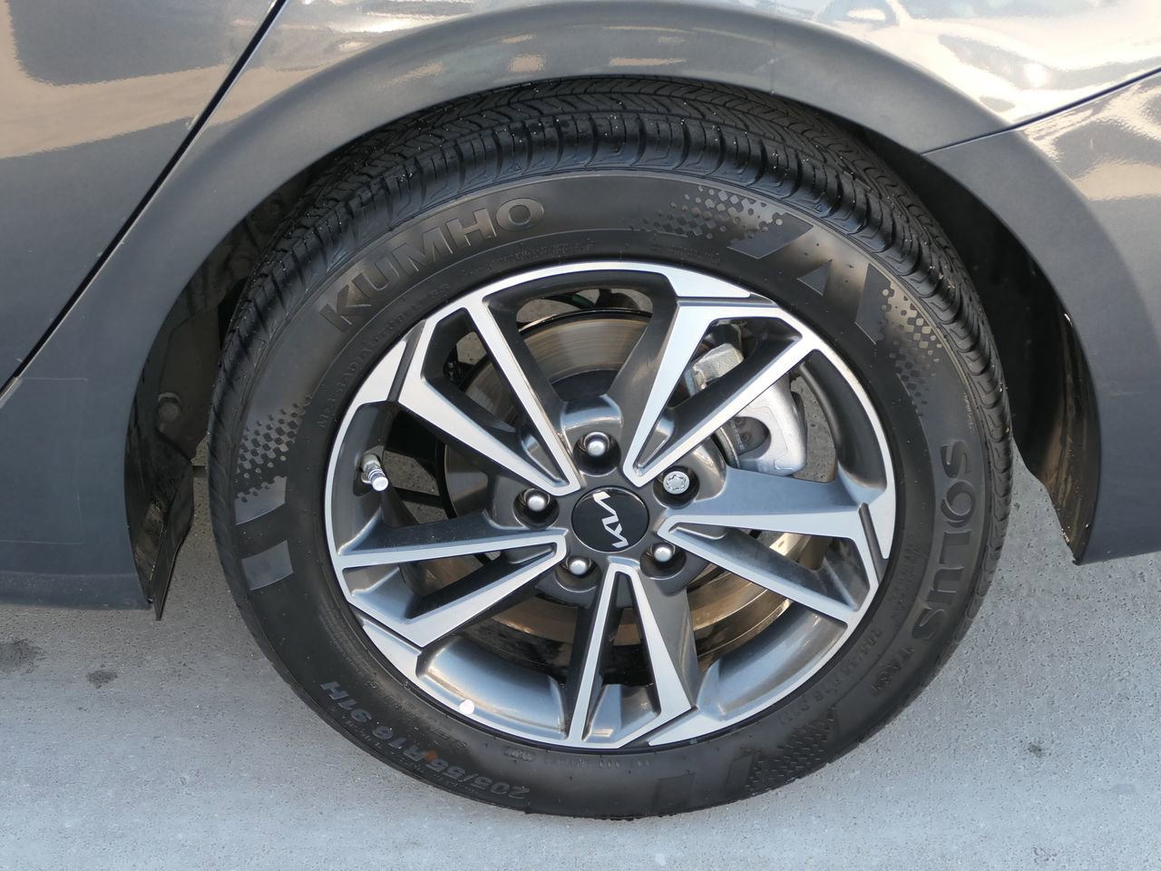 Used 2023 Kia Forte LXS image 10