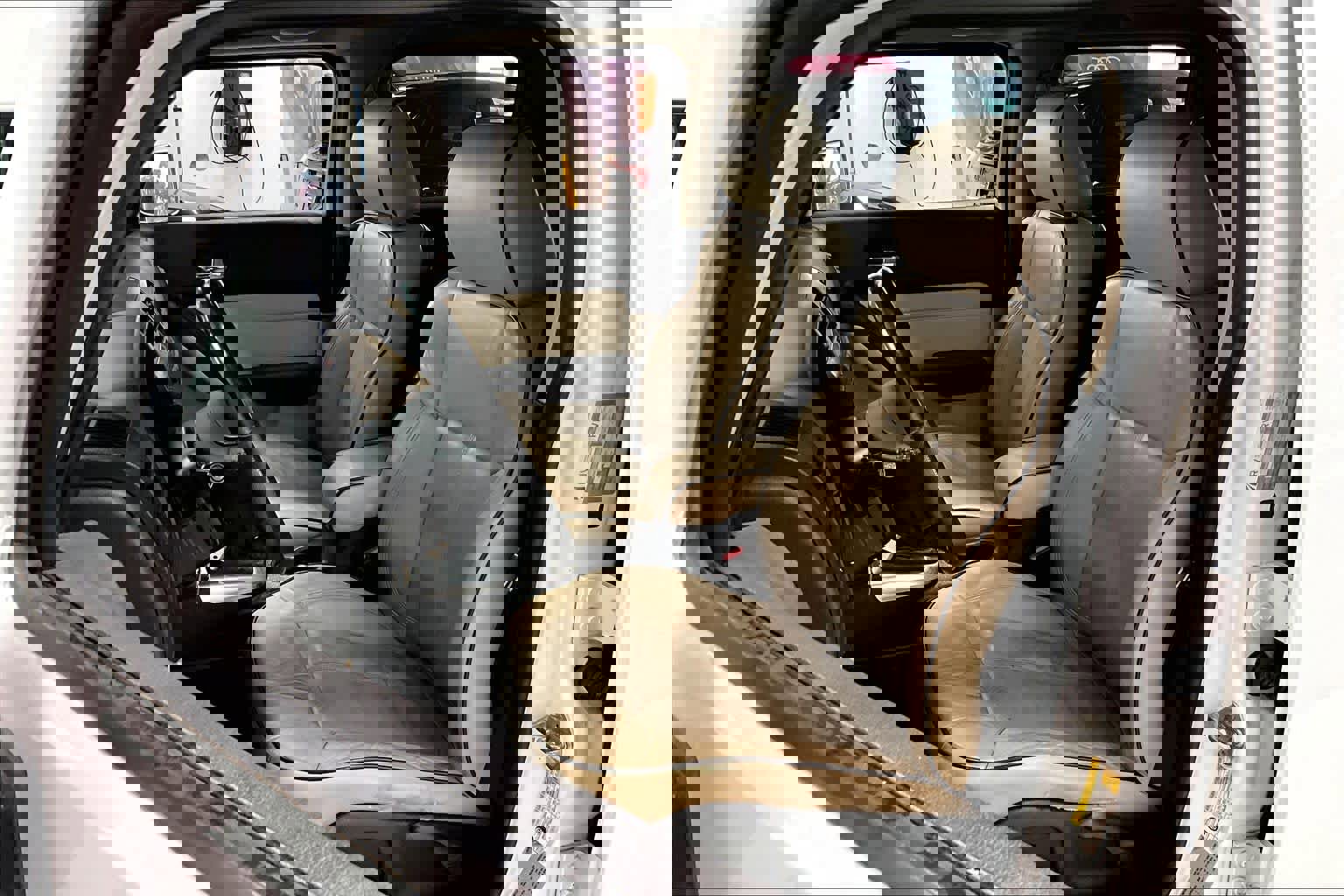 Used 2010 HUMMER H3T Luxury w/ Appearance Package AWD/4WD image 10