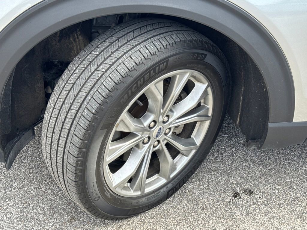 Used 2022 Ford Explorer XLT w/ Equipment Group 202A image 40