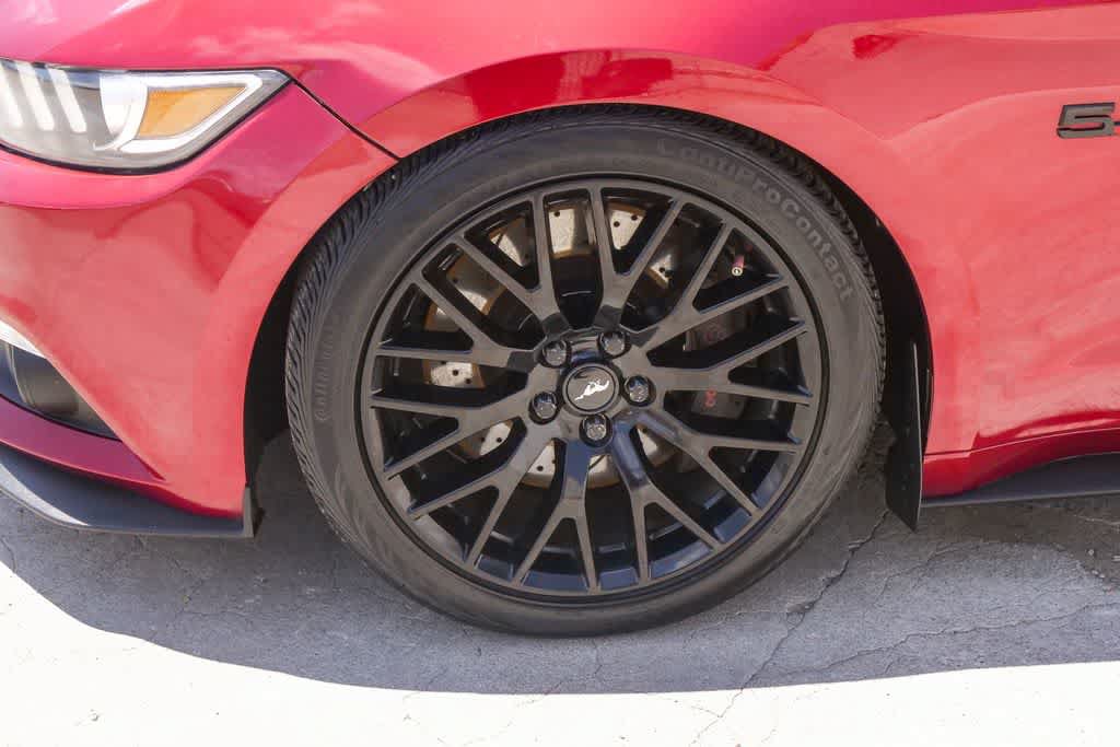 Used 2017 Ford Mustang GT w/ GT Performance Package RWD image 5