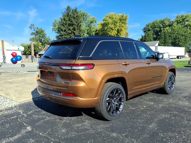 New 2027 Jeep Grand Cherokee Summit AWD/4WD image 7