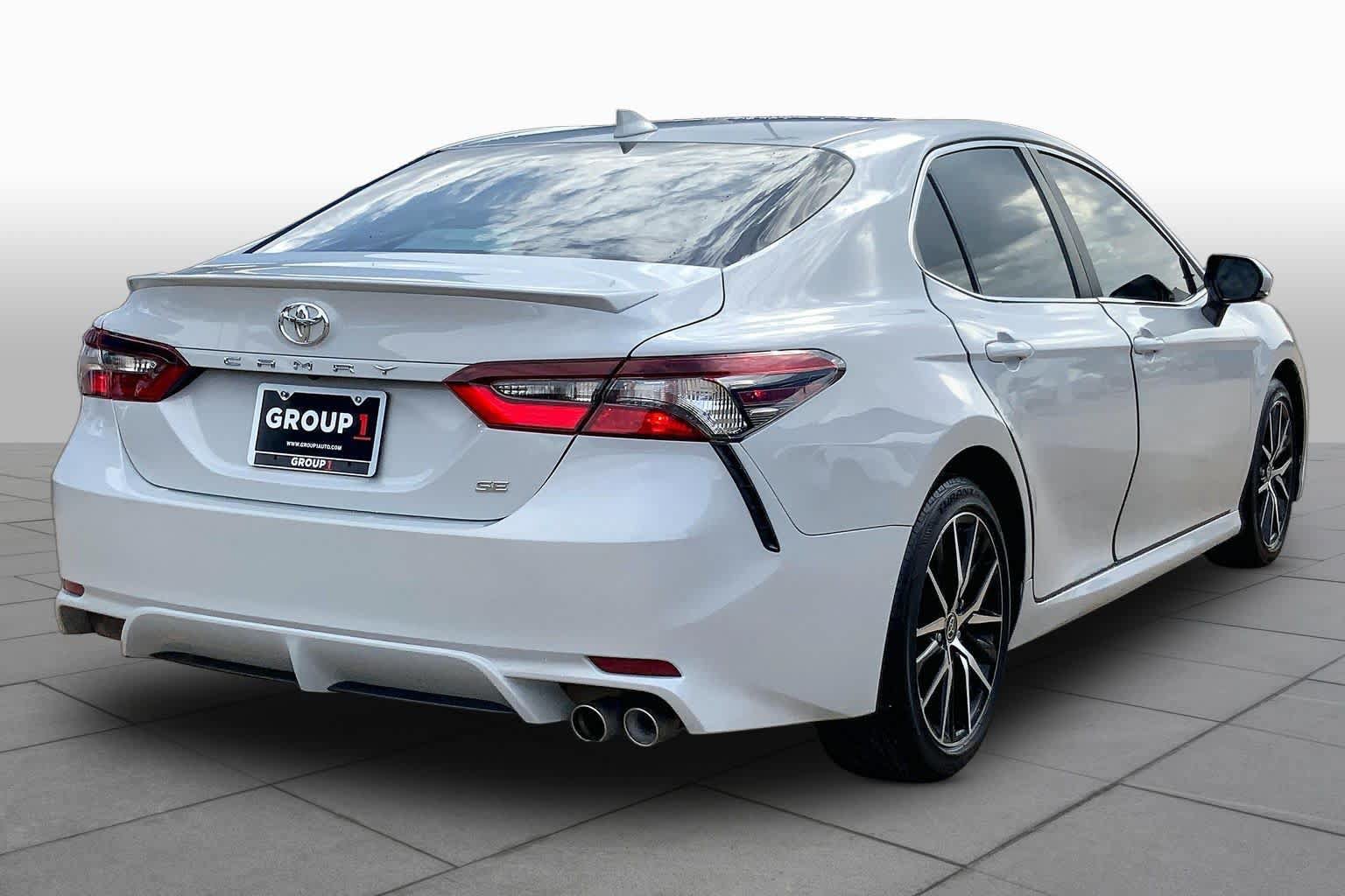 Used 2023 Toyota Camry SE FWD image 13
