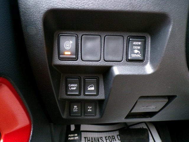 Used 2022 Nissan Frontier PRO-4X image 20