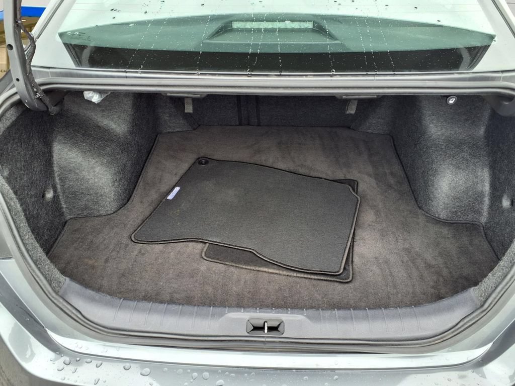 Used 2025 Nissan Altima 2.5 SV FWD image 24