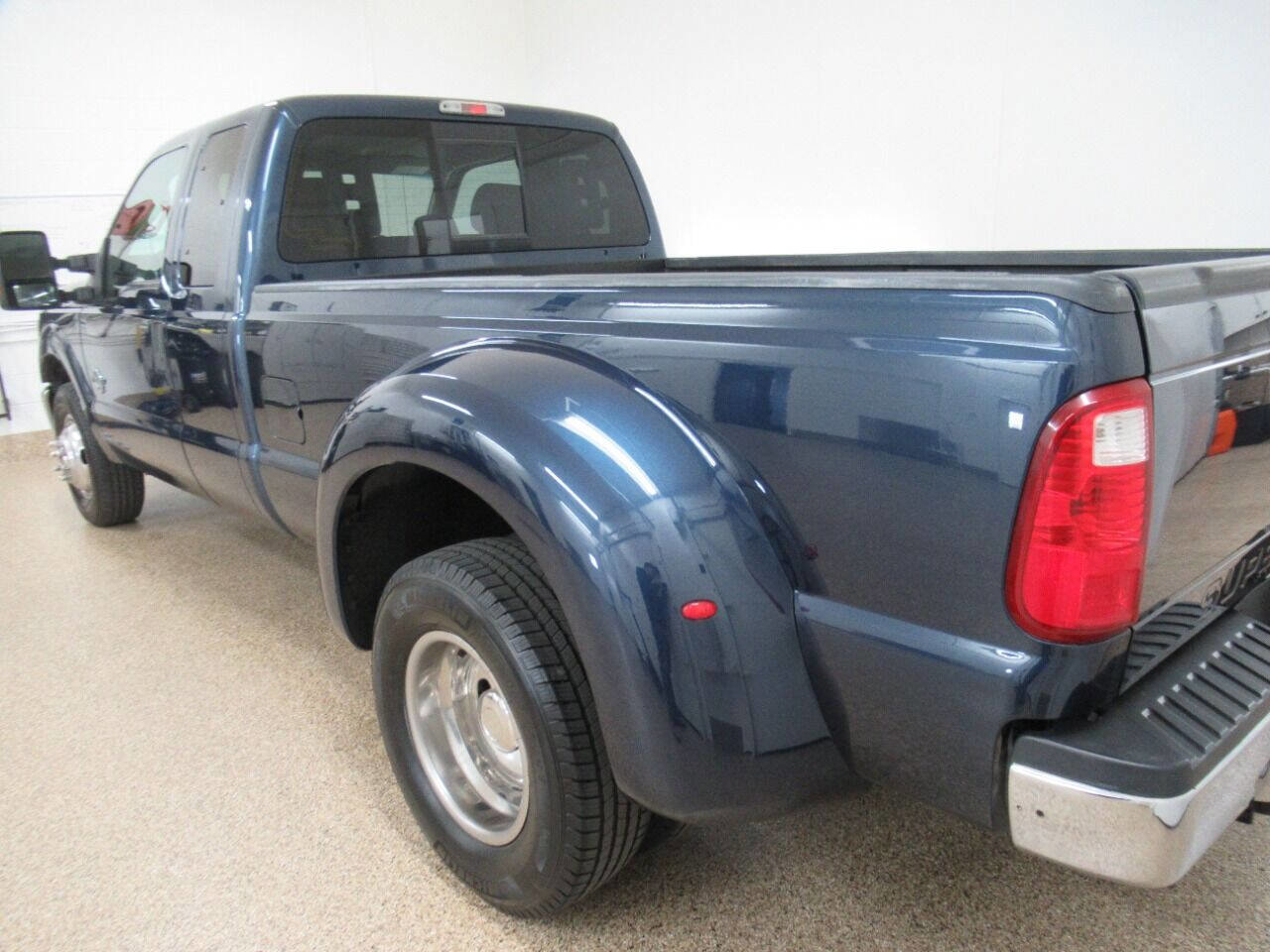 Used 2016 Ford F350 XLT w/ Advanced Security Group RWD image 3