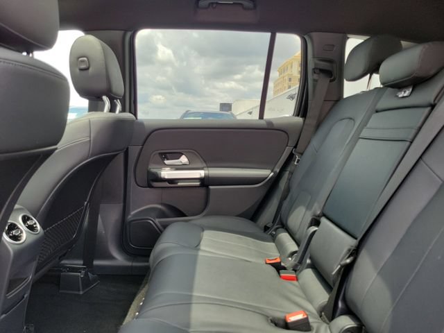 Used 2022 Mercedes-Benz GLB 250 image 13