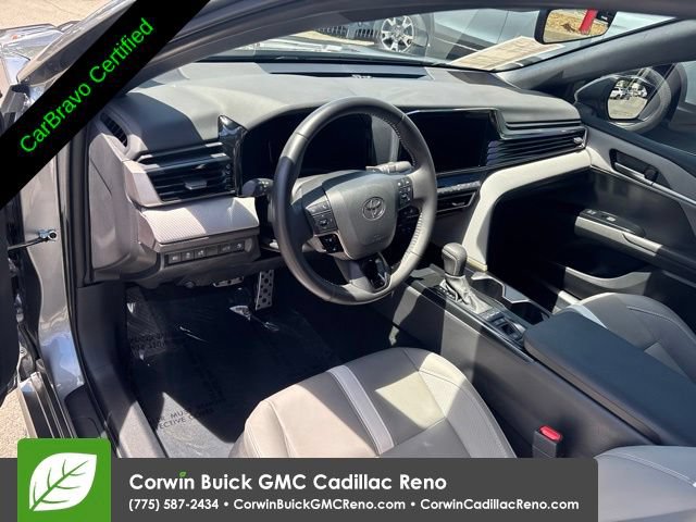Used 2025 Toyota Camry SE w/ Convenience Package FWD image 9