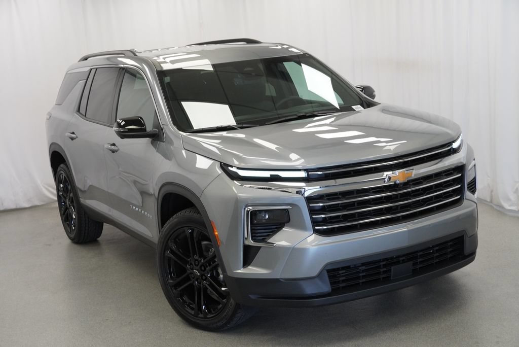New 2026 Chevrolet Traverse LT w/ Driver Confidence Package AWD/4WD image 34