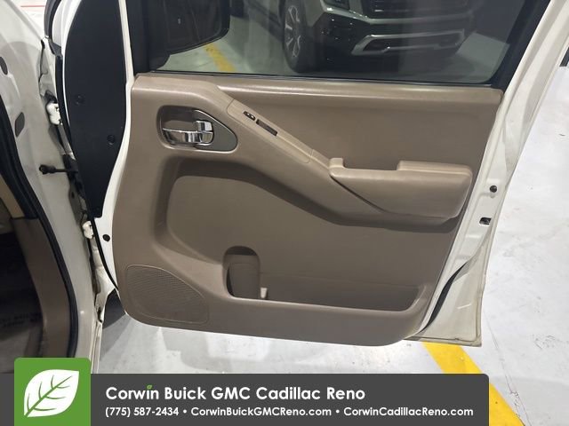 Used 2012 Nissan Frontier SV w/ SV Premium Utility Pkg image 29