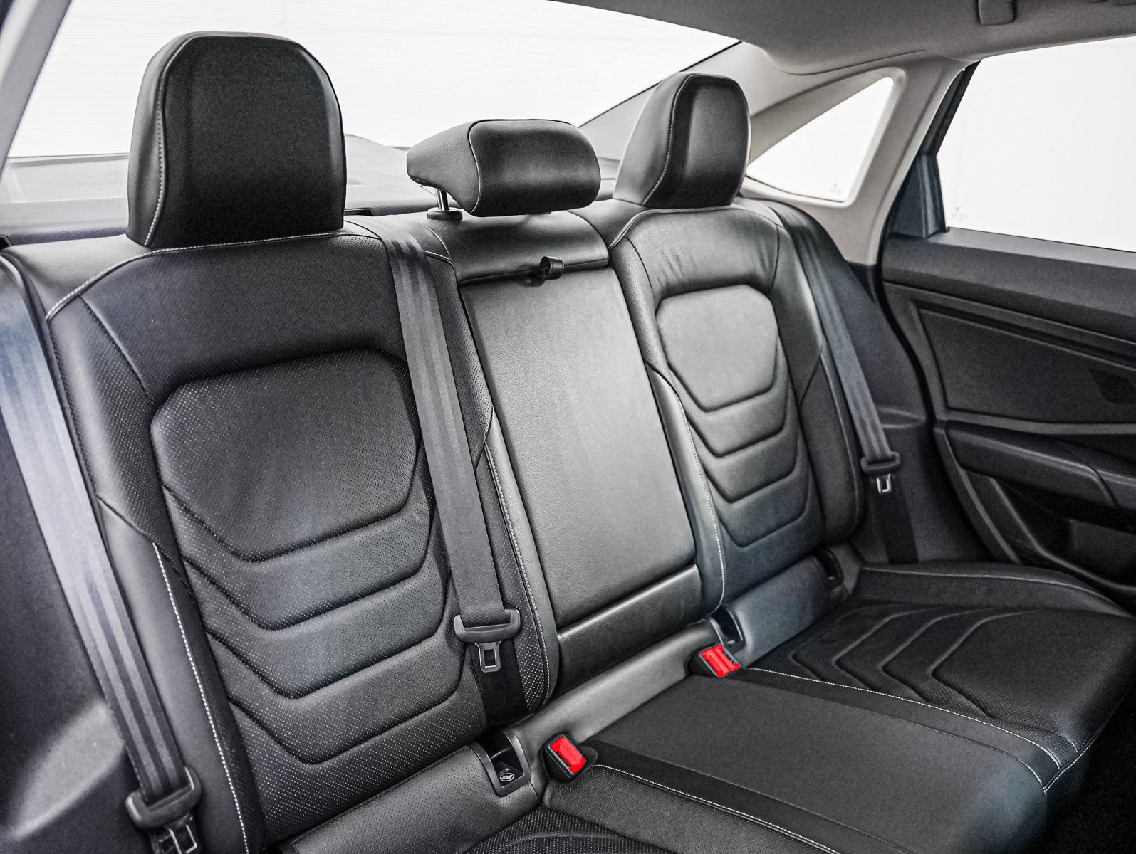 Used 2019 Volkswagen Jetta SEL Premium image 13