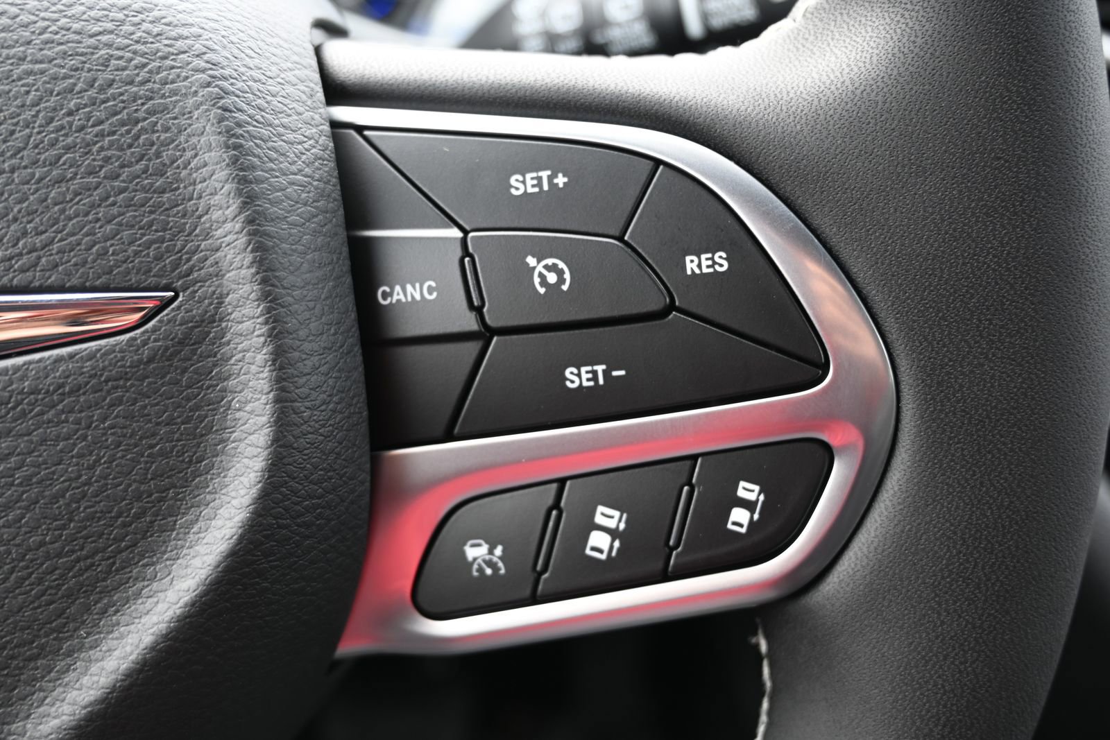 New 2026 Chrysler Pacifica Select image 11