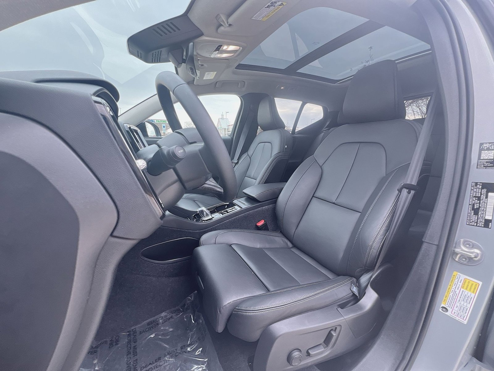 New 2026 Volvo XC40 B5 Plus w/ Protection Package Premier image 13