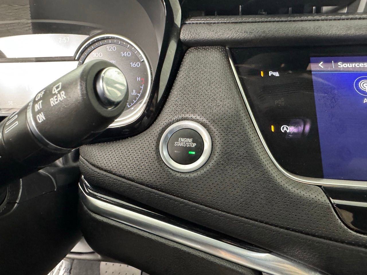 Used 2025 Cadillac XT5 Premium Luxury image 21
