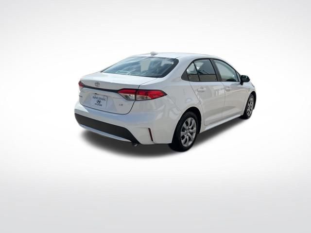 Used 2022 Toyota Corolla LE FWD image 5