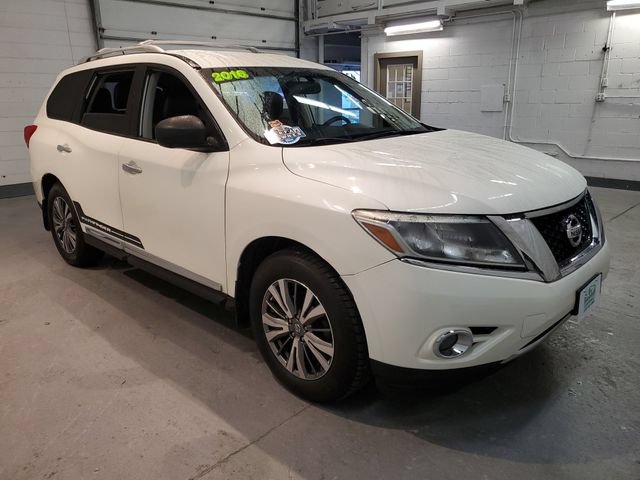 Used 2016 Nissan Pathfinder SL w/ SL Tech Package AWD/4WD image 9