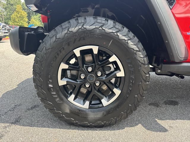 Certified 2025 Jeep Wrangler Unlimited Rubicon 4xe w/ Safety Group AWD/4WD image 13