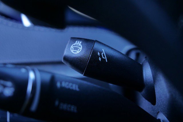 Used 2017 Mercedes-Benz S 550 4MATIC Sedan image 31