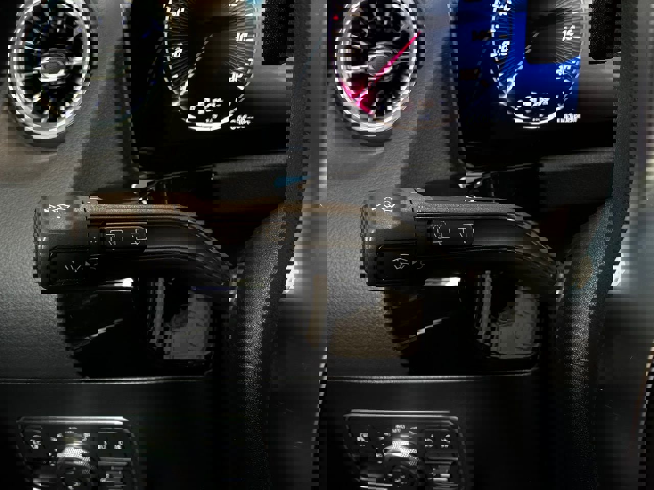 Used 2025 Mercedes-Benz GLA 250 image 42