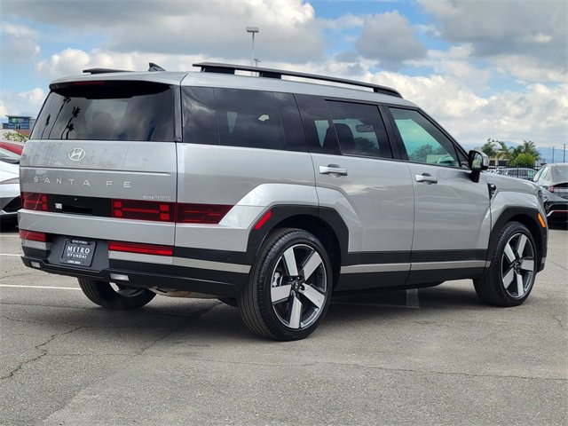 Used 2025 Hyundai Santa Fe Limited image 2