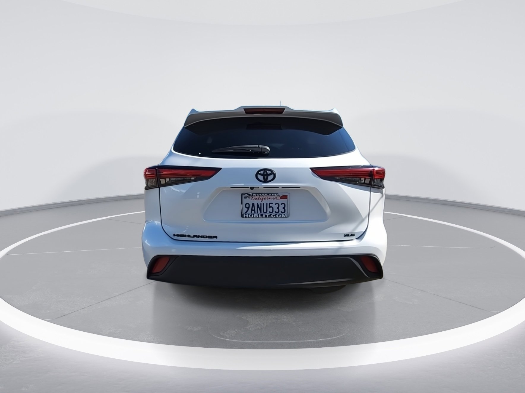 Used 2022 Toyota Highlander XLE image 7