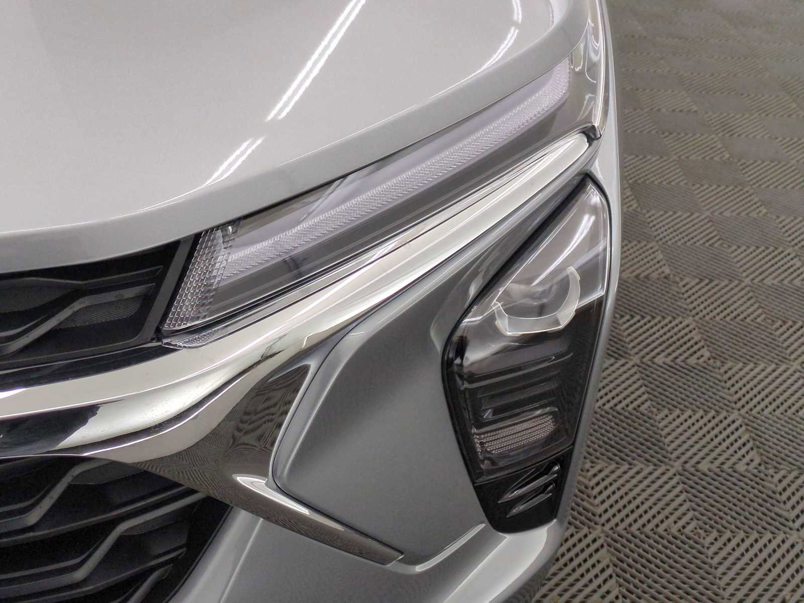 New 2026 Chevrolet Trax LT w/ Driver Confidence Package image 10