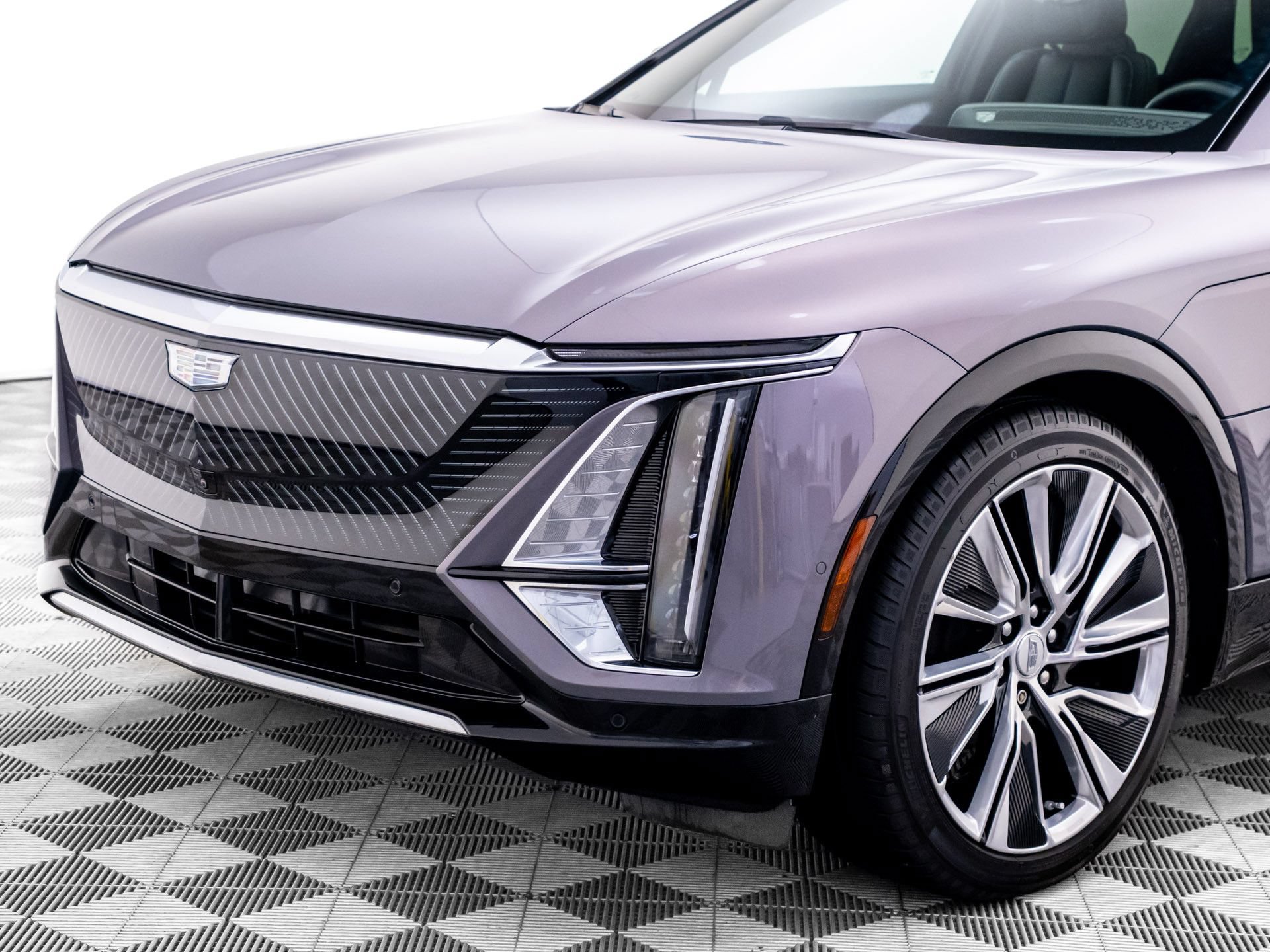 Certified 2025 Cadillac Lyriq Sport w/ LPO, Floor Liner Package AWD/4WD image 41