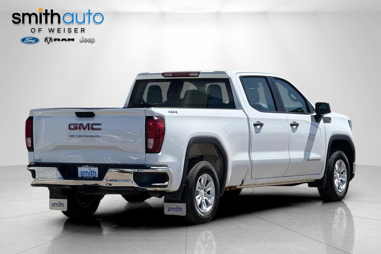 Used 2023 GMC Sierra 1500 Pro w/ Fleet Convenience Package AWD/4WD image 4