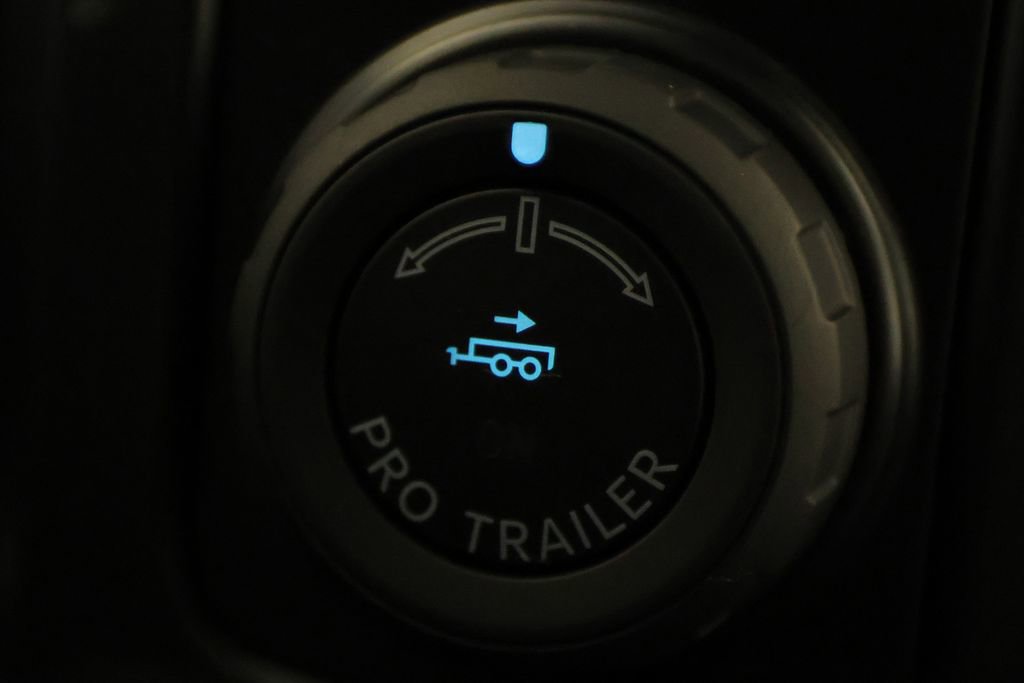 Used 2023 Ford F250 Lariat w/ Lariat Ultimate Package AWD/4WD image 26