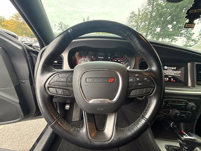Used 2021 Dodge Charger SXT w/ Blacktop Package RWD image 11