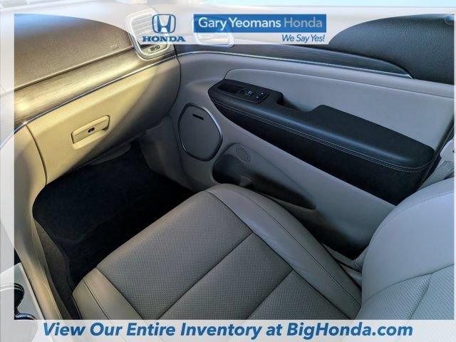Used 2021 Jeep Grand Cherokee Summit AWD/4WD image 17