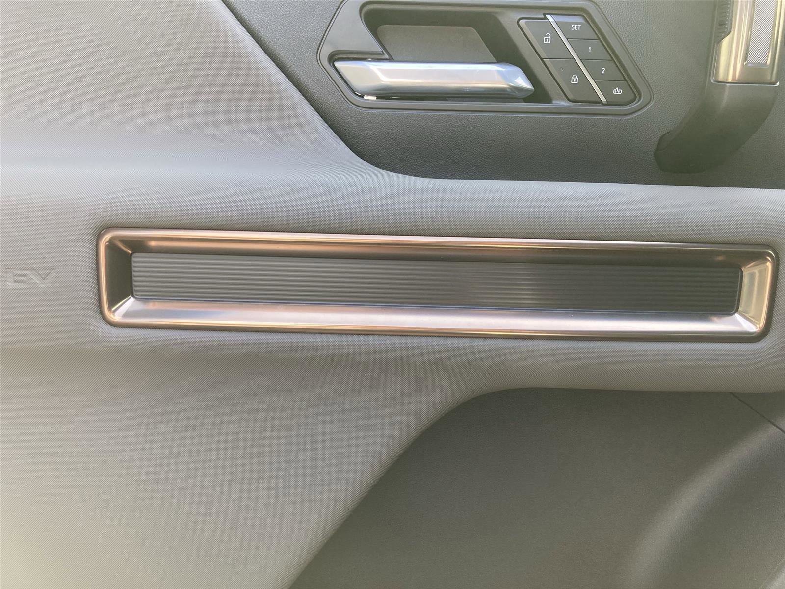 New 2025 GMC Hummer EV 3X w/ LPO, Dark Essentials Package image 35