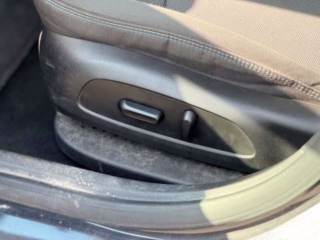 Used 2017 Chevrolet Cruze LT w/ LT Convenience Package FWD image 7