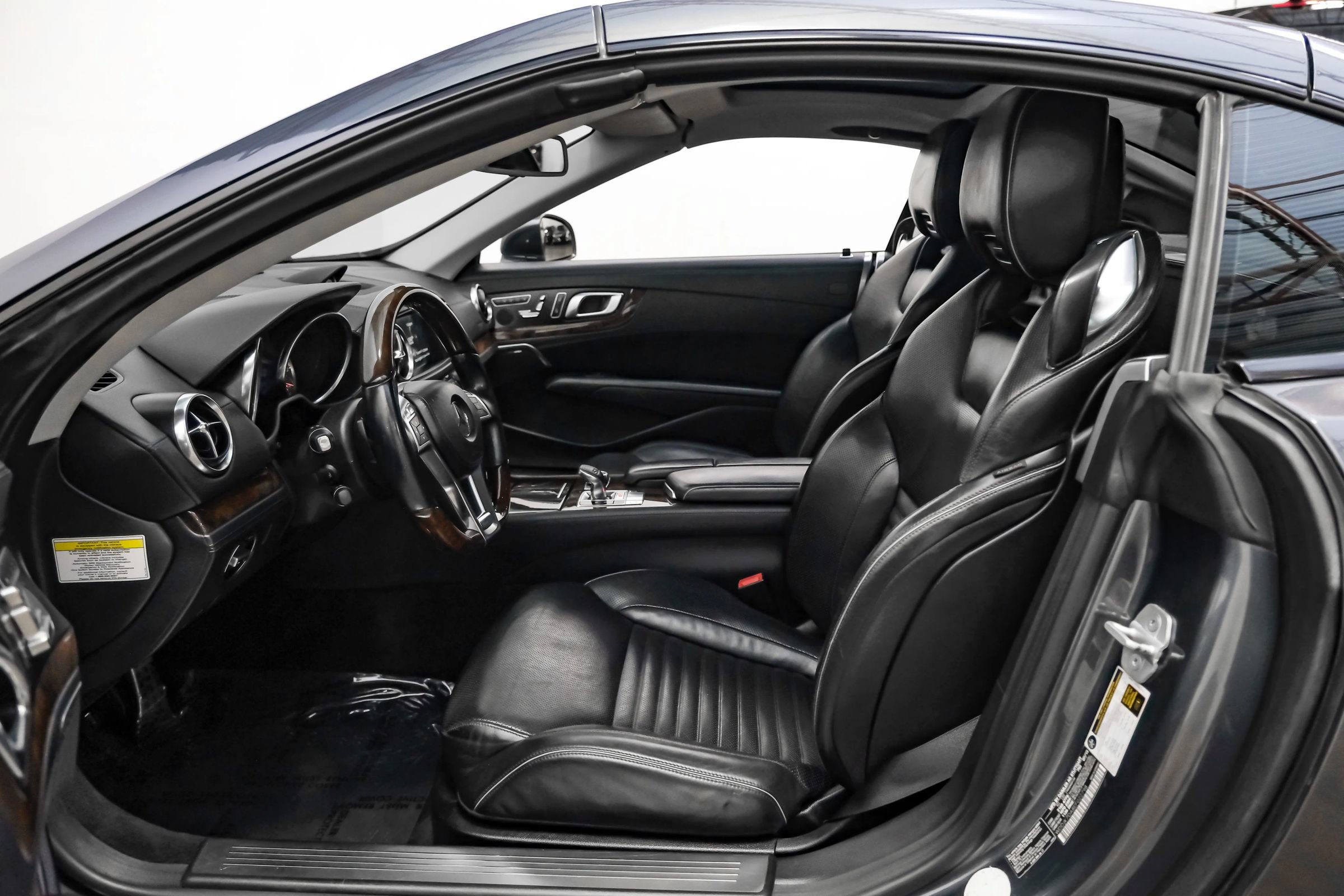 Used 2014 Mercedes-Benz SL 550 image 17