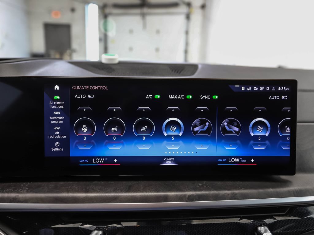Used 2023 BMW X7 xDrive40i w/ Executive Package AWD/4WD image 17