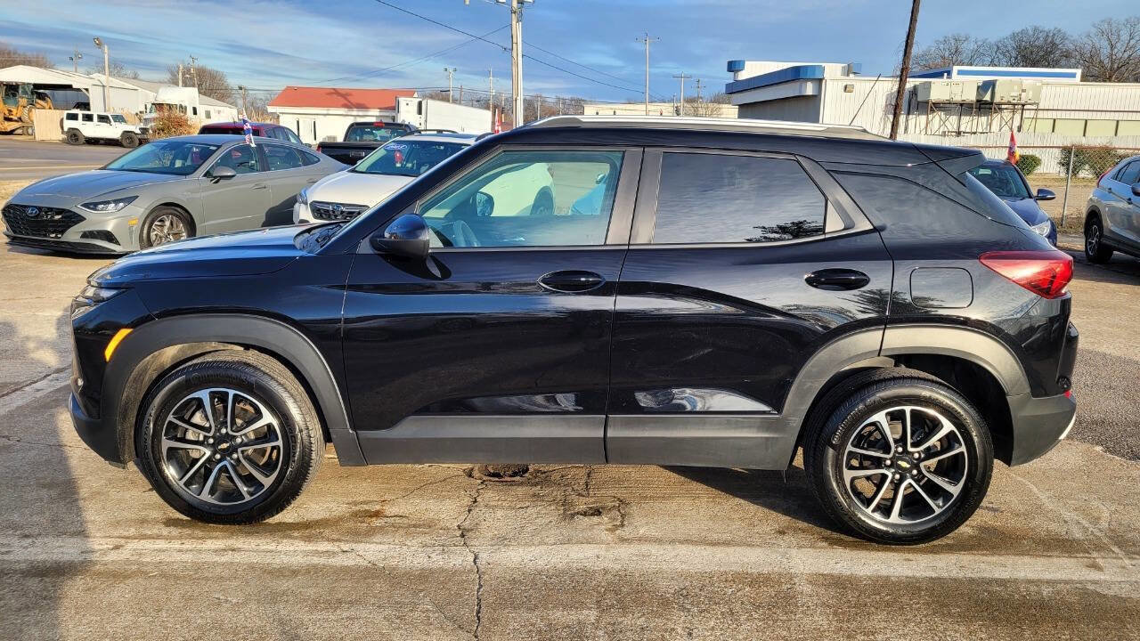 Used 2025 Chevrolet TrailBlazer LT w/ Driver Confidence Package