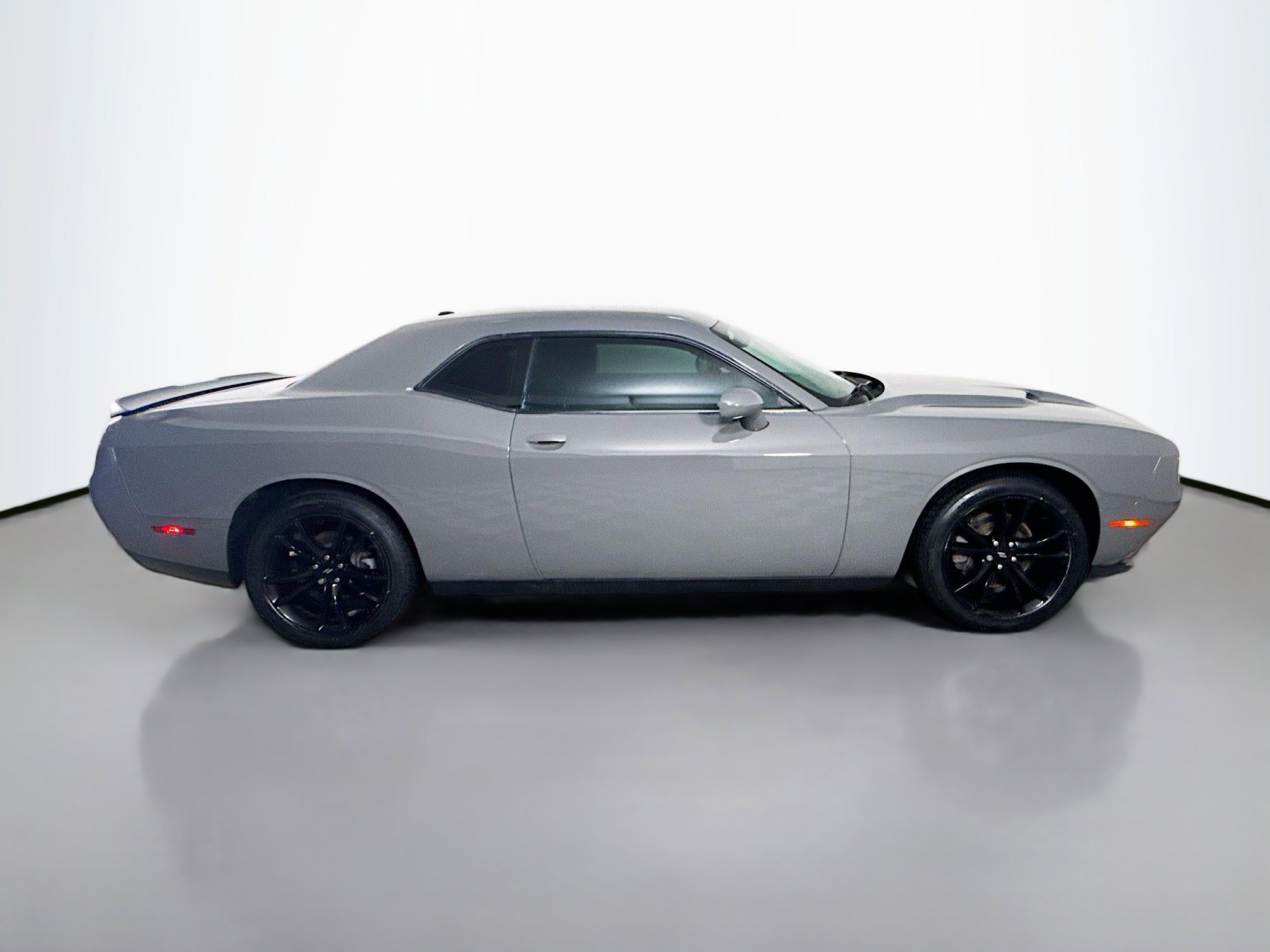 Used 2018 Dodge Challenger R/T w/ Blacktop Package RWD image 11