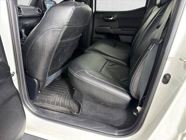 Used 2019 Toyota Tacoma TRD Off-Road AWD/4WD image 20