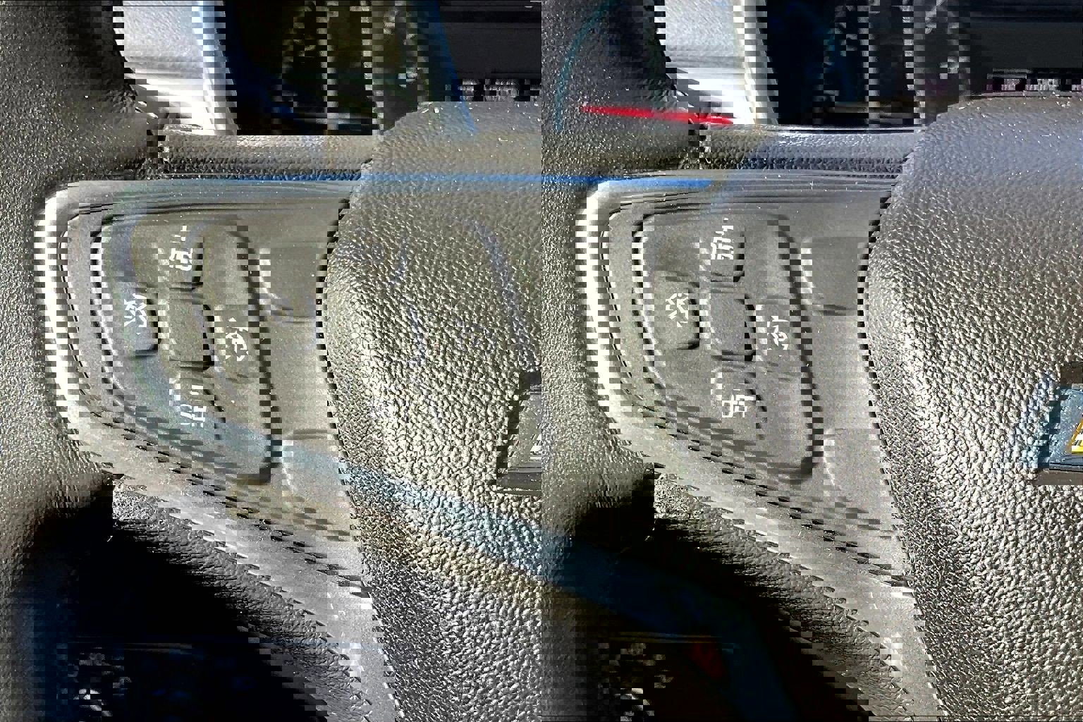 Used 2018 Chevrolet Equinox LT image 18