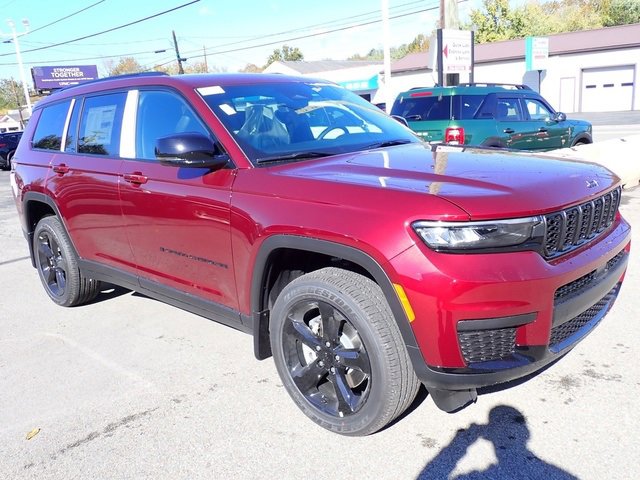 New 2025 Jeep Grand Cherokee L Altitude image 9