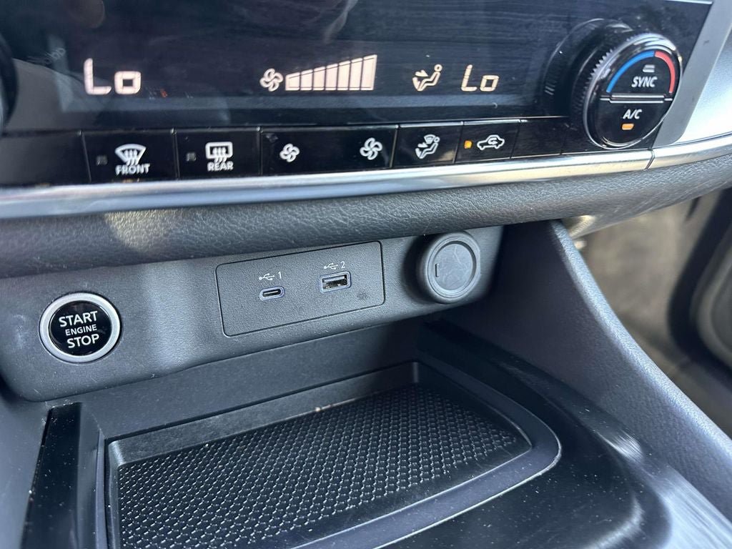 Used 2023 Nissan Rogue SV AWD/4WD image 23