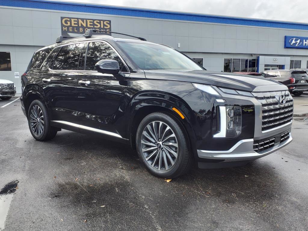 Used 2024 Hyundai Palisade Calligraphy image 2