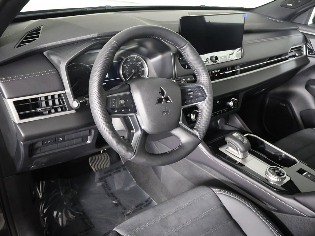 New 2026 Mitsubishi Outlander LE AWD/4WD image 26