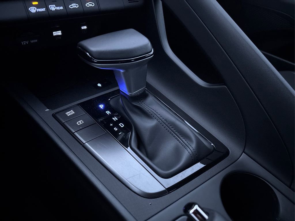 Used 2025 Hyundai Elantra Sport image 30