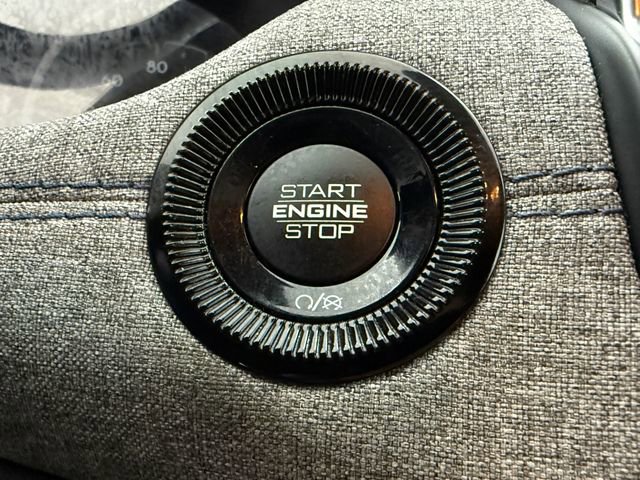 Used 2024 Jeep Compass Latitude image 15