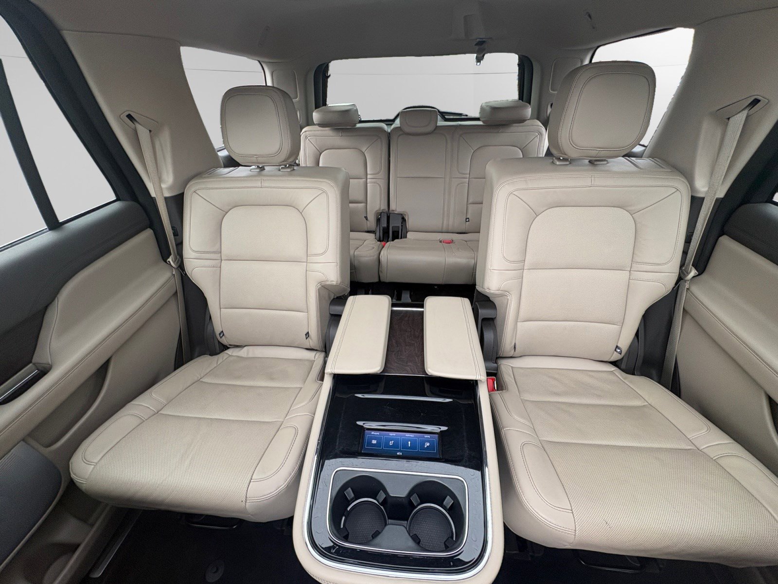 Certified 2023 Lincoln Navigator Reserve AWD/4WD image 13